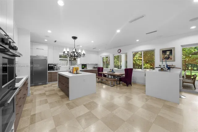 $6,900,000 | 8923 Ludlam Road, Pinecrest, FL 33156
