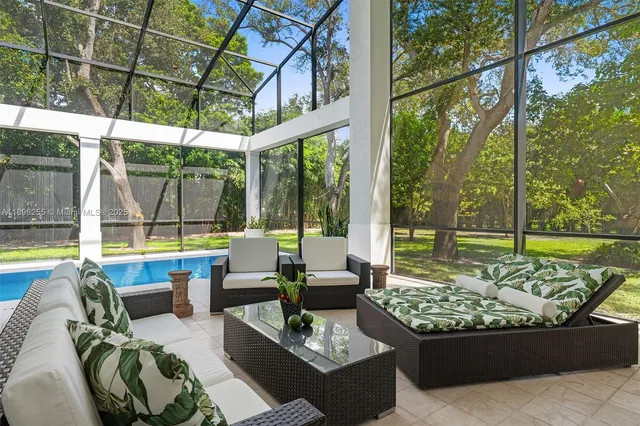 $6,900,000 | 8923 Ludlam Road, Pinecrest, FL 33156
