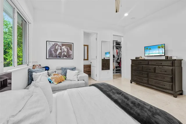 $6,900,000 | 8923 Ludlam Road, Pinecrest, FL 33156