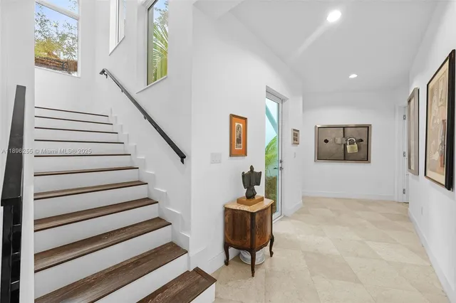 $6,900,000 | 8923 Ludlam Road, Pinecrest, FL 33156