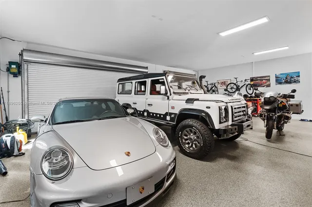 $6,900,000 | 8923 Ludlam Road, Pinecrest, FL 33156