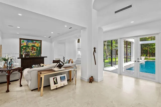 $6,900,000 | 8923 Ludlam Road, Pinecrest, FL 33156