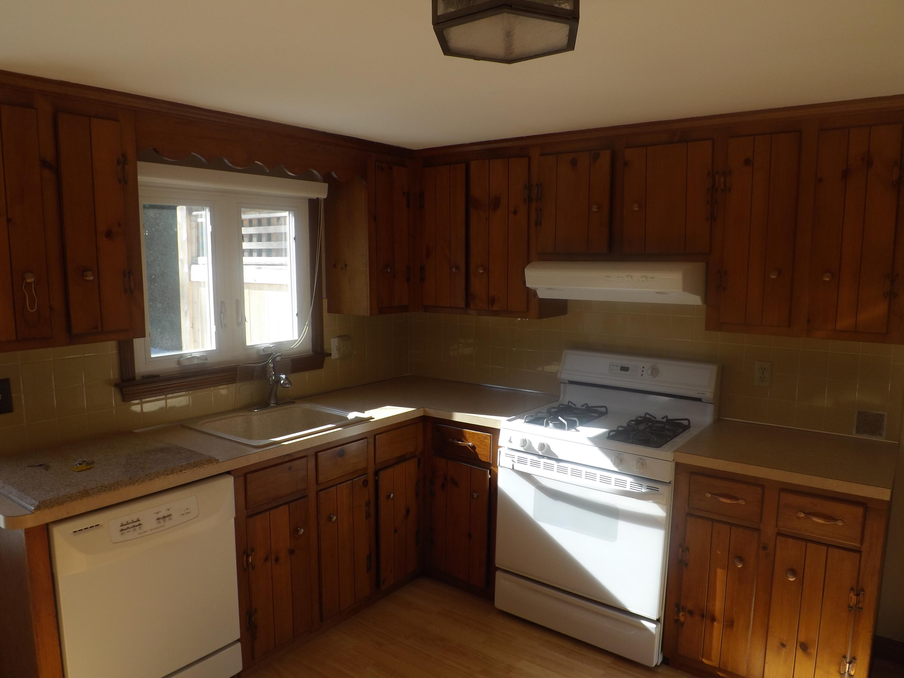 111 Sisson Road Harwich Port, MA 02646 - Photo 8 of 20 DSCF3895