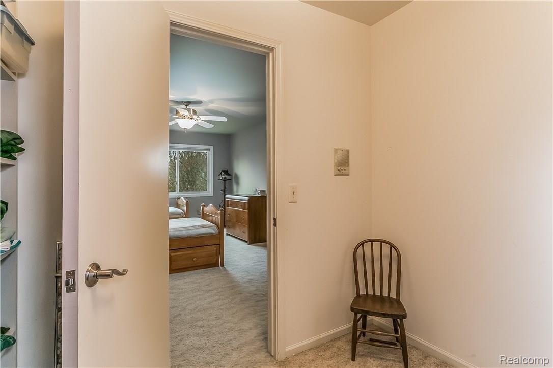 552 Buttercup Court Rochester, MI 48307 - Photo 36 of 73 036-Bedroom-2639209-large.jpg