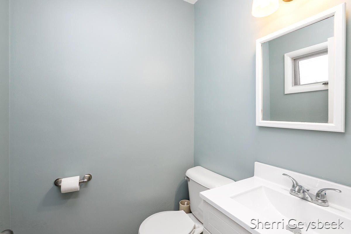 82 10 Mile Road Northwest Sparta, MI 49345 - Photo 14 of 20 Bathroom
