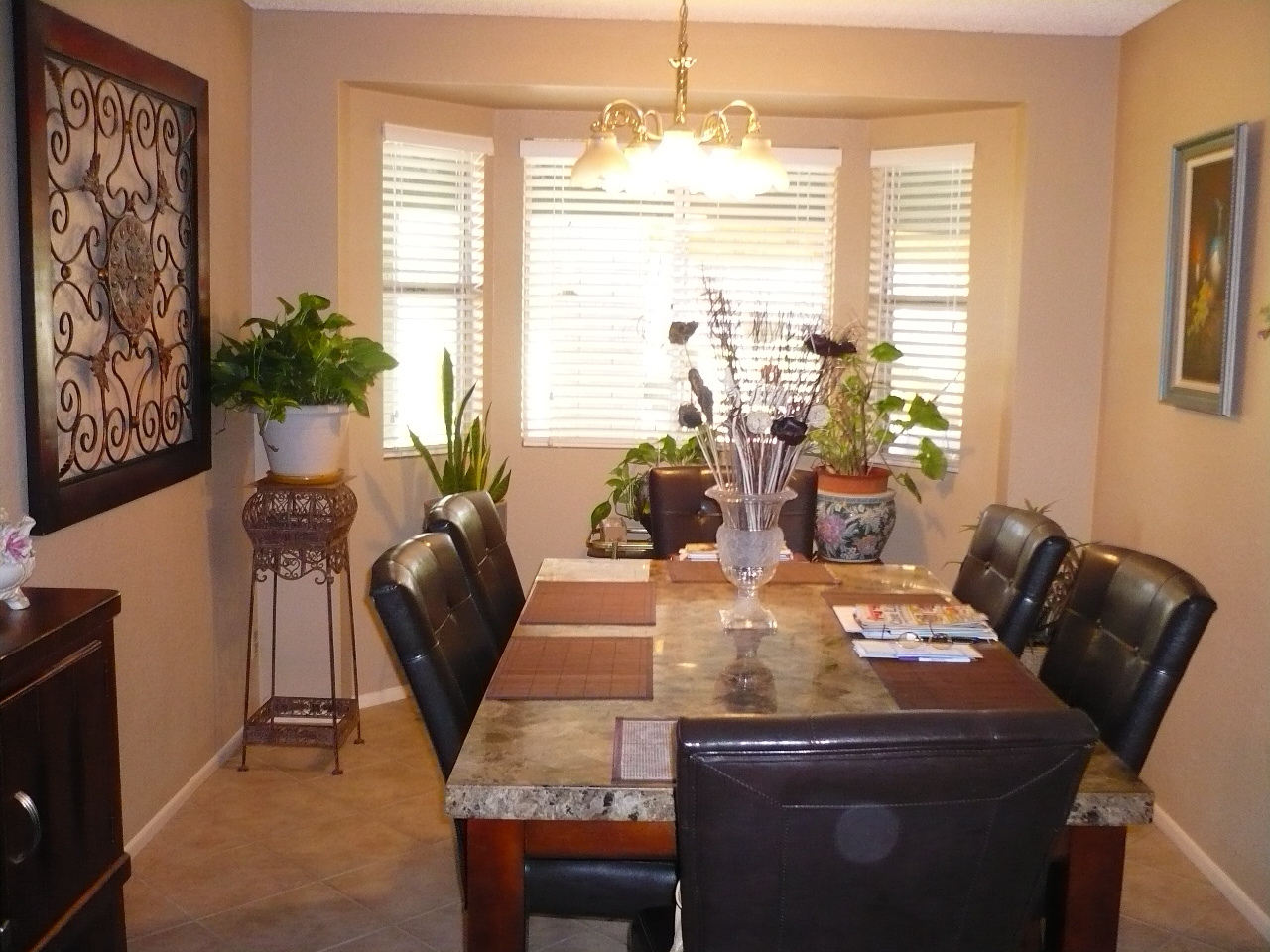 6347 West Vineyard Road Laveen, AZ 85339 - Photo 4 of 17 KITCHEN NOOK