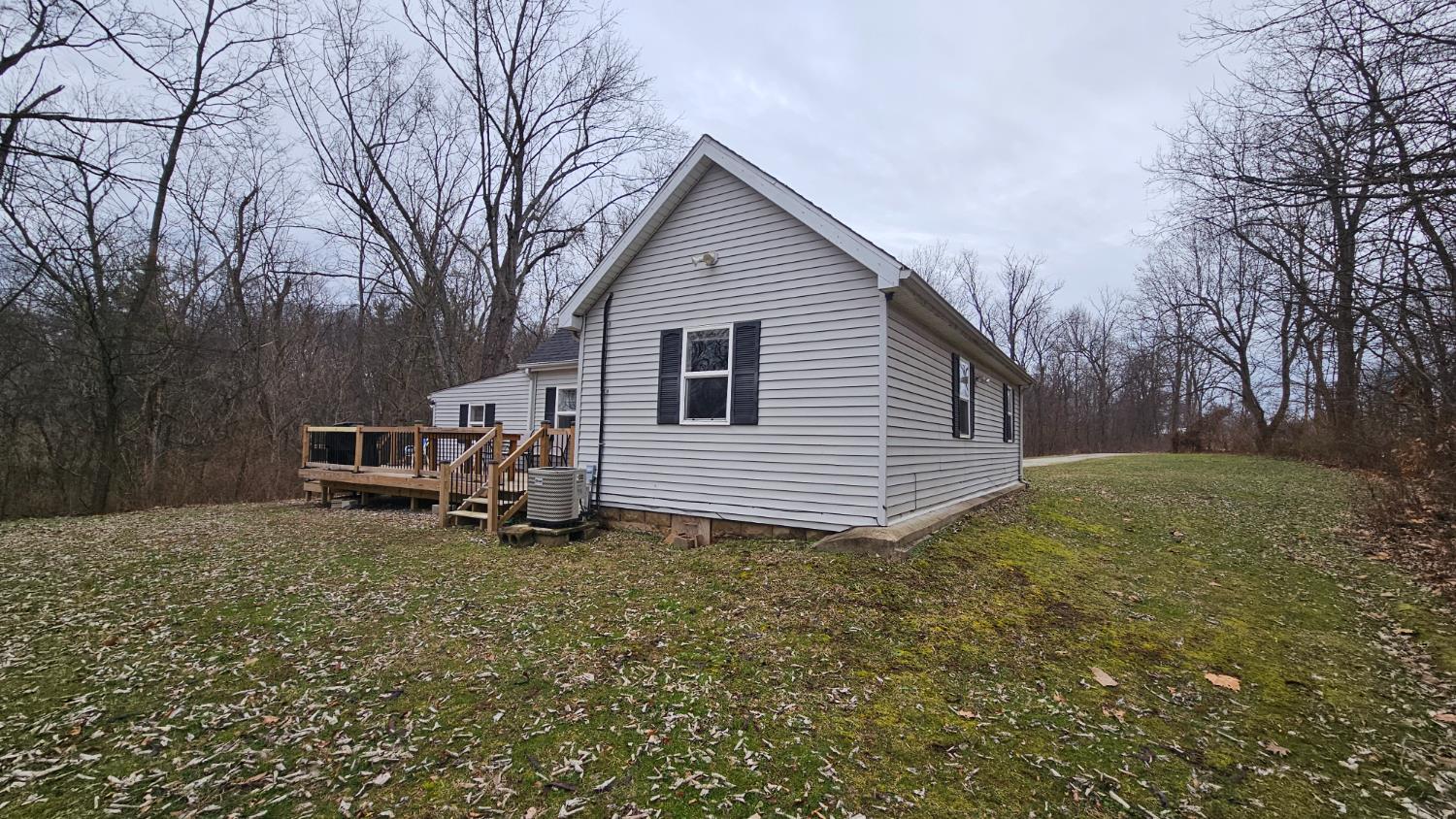 18485 Hogan Hill Road Aurora, IN 47001 - Photo 18 of 24