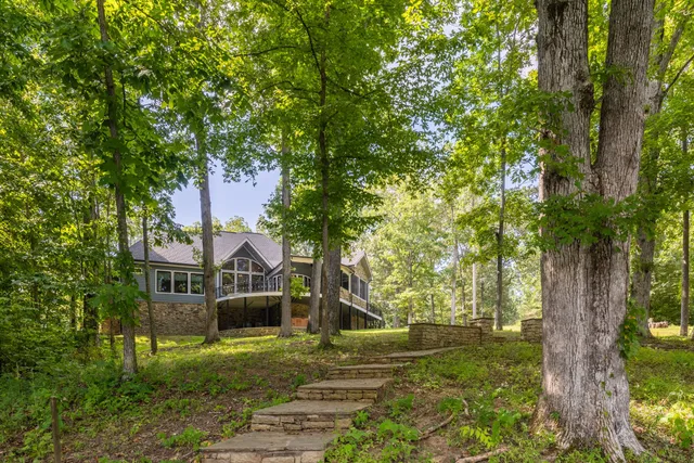 $1,750,000 | 74 Pine Lake Road, Summertown, TN 38483