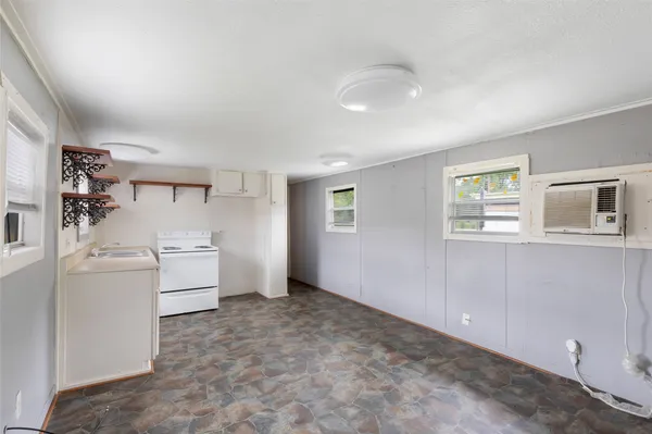 $900 | 10821 Highway 150, Unit 19, Shepherd, TX 77371