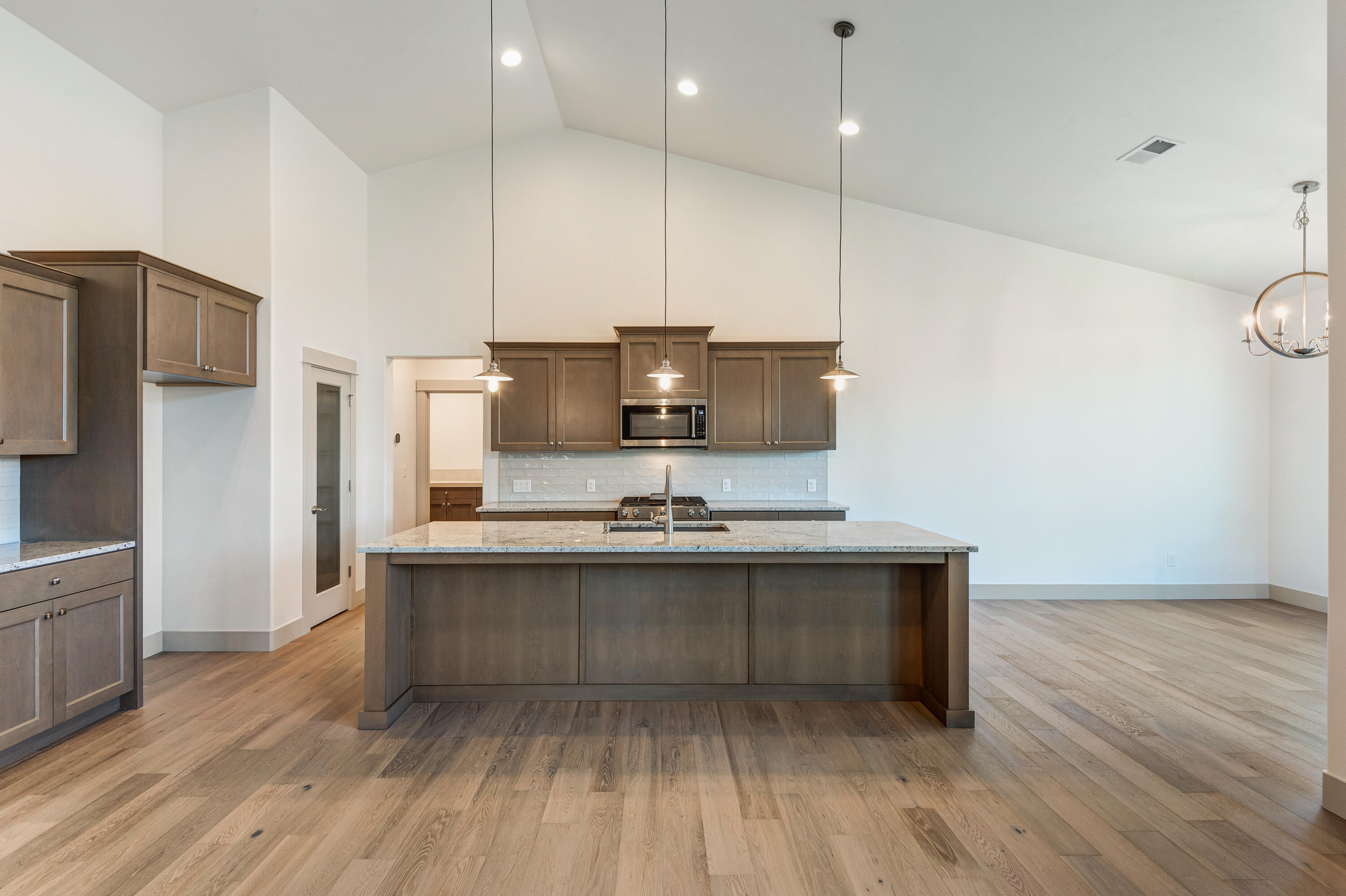205 Northwest Saddle Ridge Loop Prineville, OR 97754 - Photo 8 of 25 09