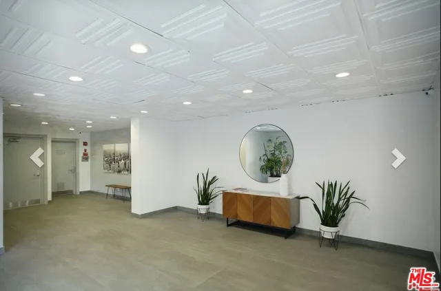 a view of a livingroom with furniture