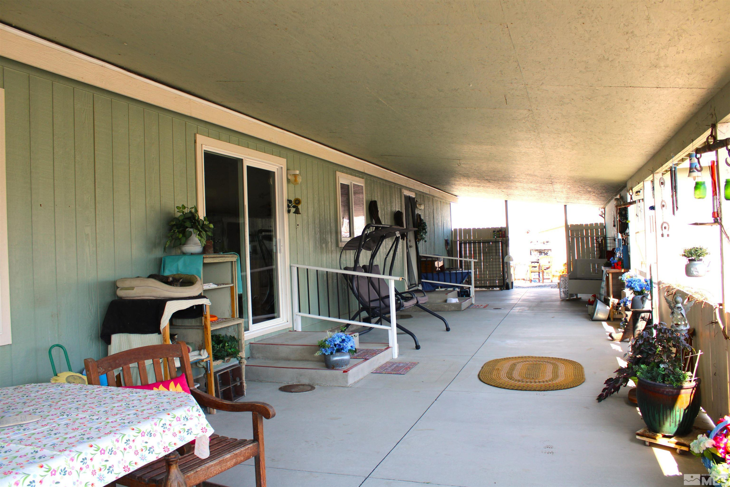 290 Reservoir Road Lovelock, NV 89419 - Photo 13 of 15 a room with furniture and gym equipment