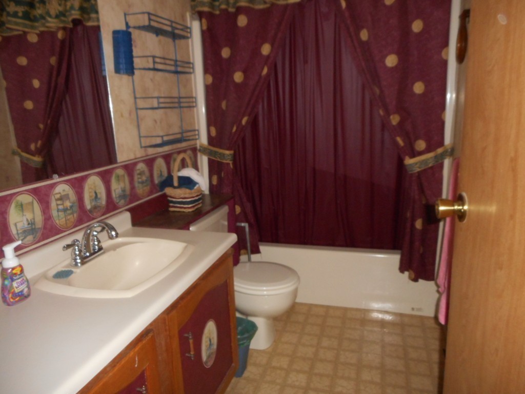 403 Tully Road Orange, MA 01364 - Photo 10 of 18 Gallery Image 10