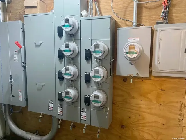 $2,998,000 | 156-07 Sanford Avenue | Murray Hill - Flushing