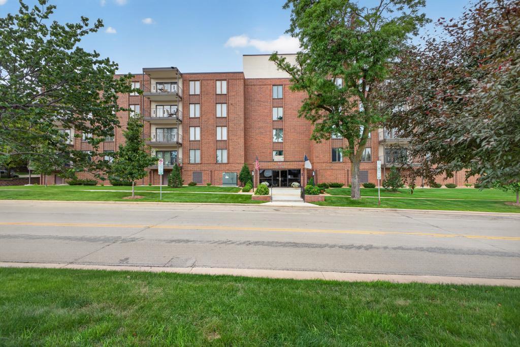317 6th Avenue Southwest, Unit 206 Rochester, MN 55902 - Photo 27 of 34