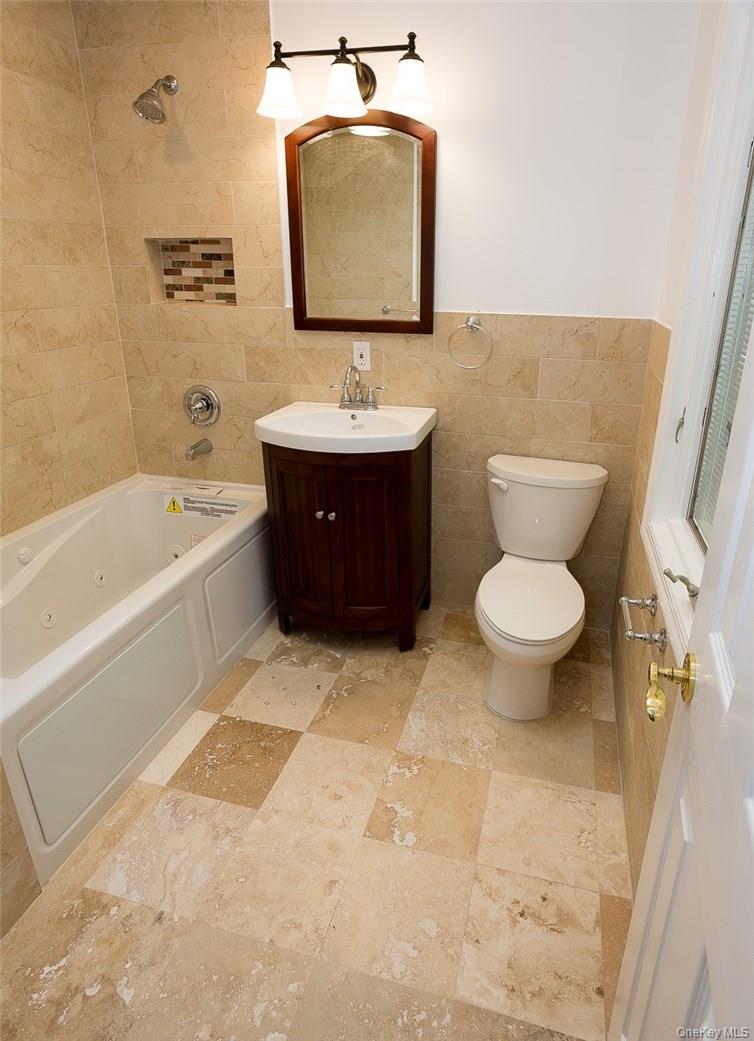 49 Soulice Place New Rochelle, NY 10804 - Photo 11 of 29