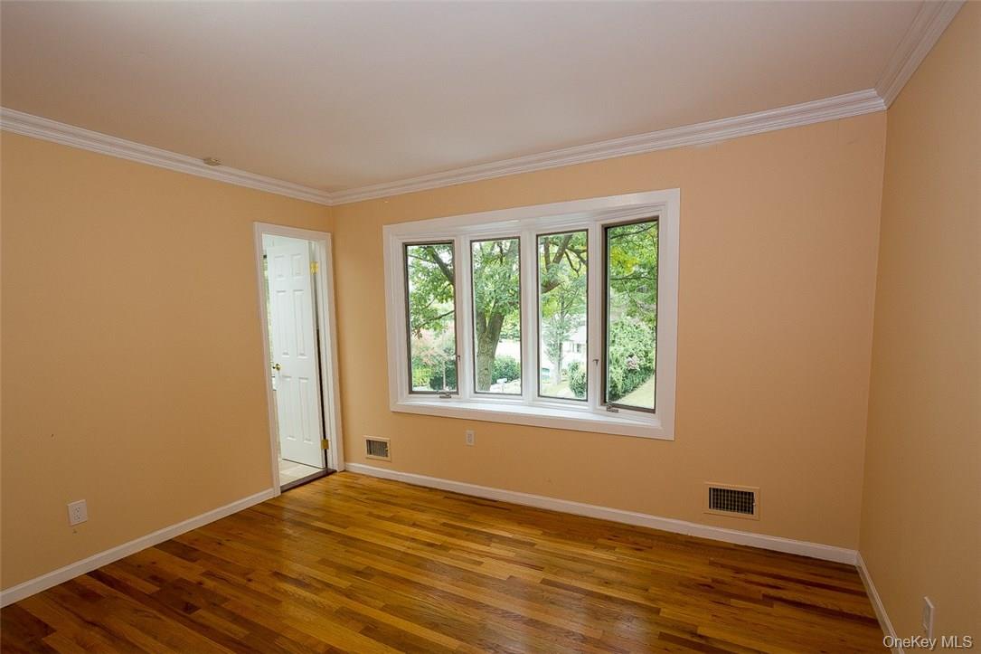 49 Soulice Place New Rochelle, NY 10804 - Photo 13 of 29