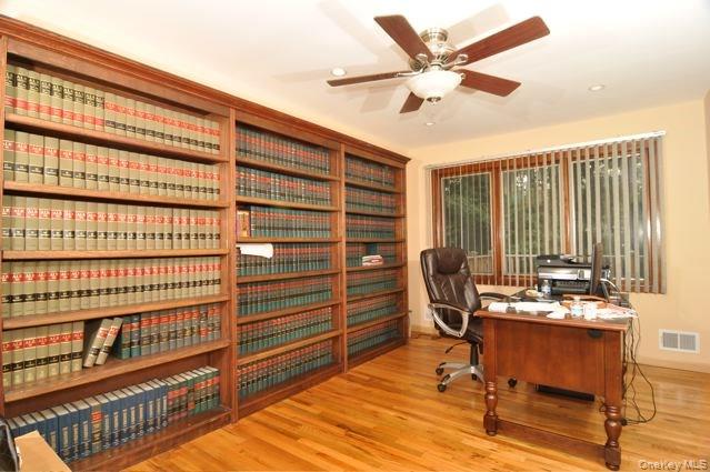 49 Soulice Place New Rochelle, NY 10804 - Photo 17 of 29