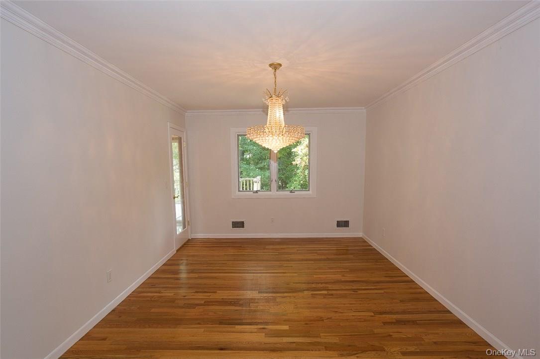 49 Soulice Place New Rochelle, NY 10804 - Photo 8 of 29