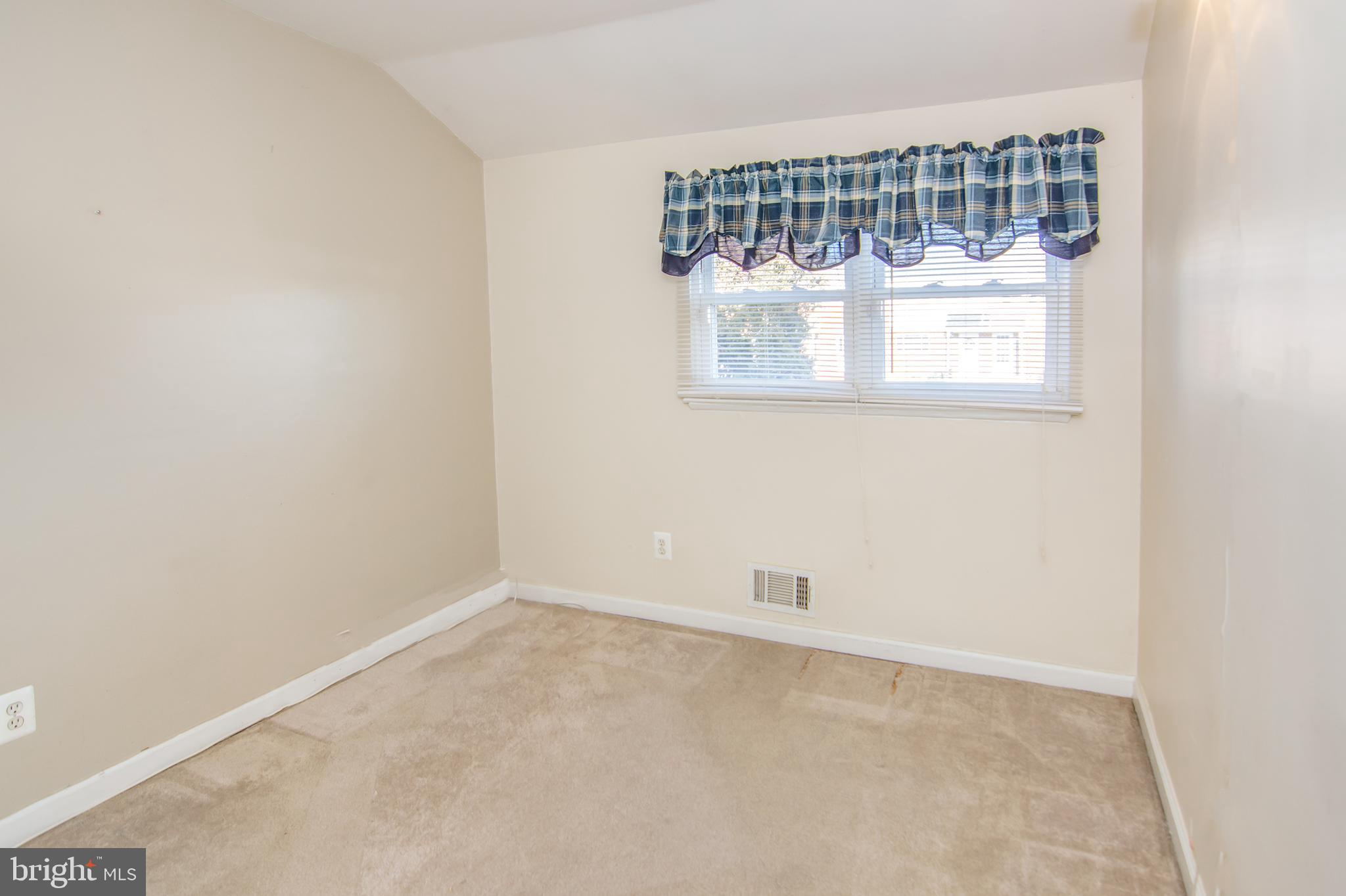 7633 Charlesmont Road Baltimore, MD 21222 - Photo 18 of 28 Second Bedroom