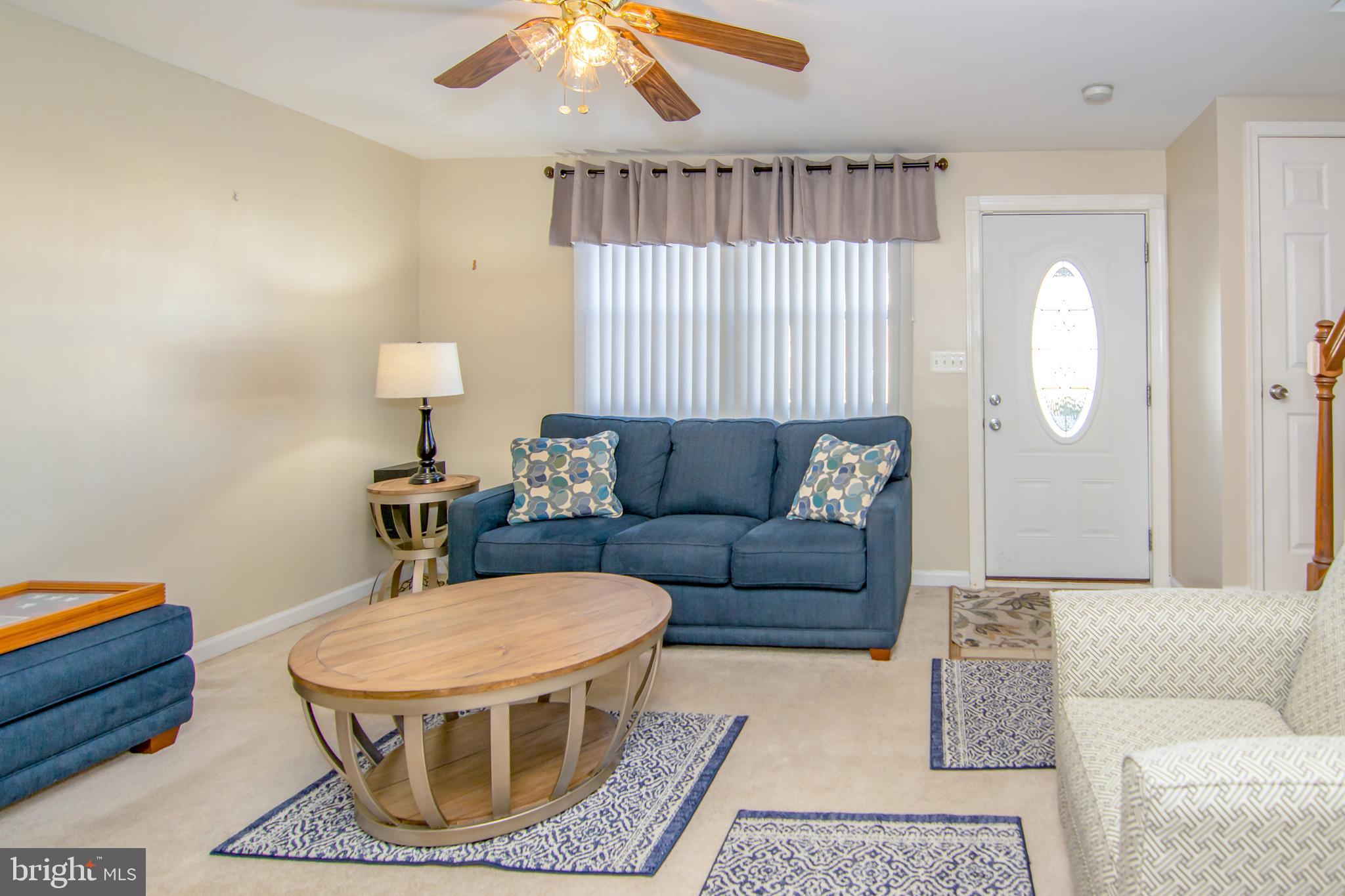 7633 Charlesmont Road Baltimore, MD 21222 - Photo 4 of 28 Spacious Living Room