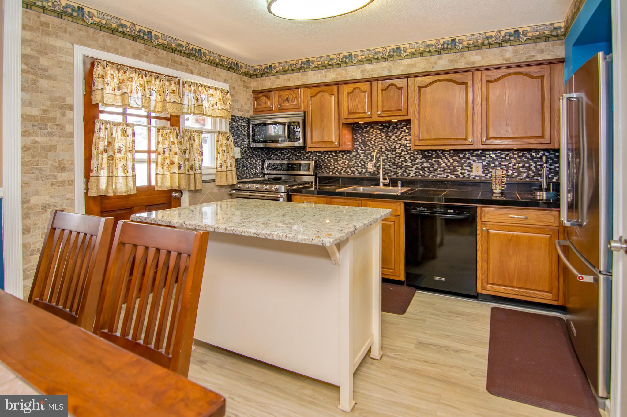 7633 Charlesmont Road Baltimore, MD 21222 - Photo 8 of 28 Spacious Kitchen
