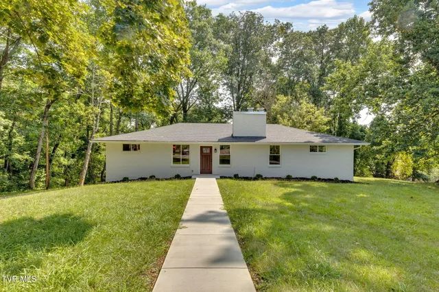 $430,000 | 412 Bays Cove Trail, Kingsport, TN 37660