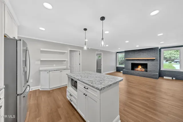 $430,000 | 412 Bays Cove Trail, Kingsport, TN 37660