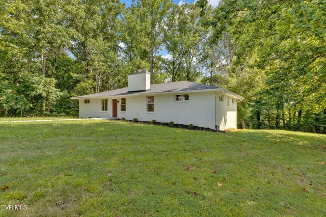 $430,000 | 412 Bays Cove Trail, Kingsport, TN 37660