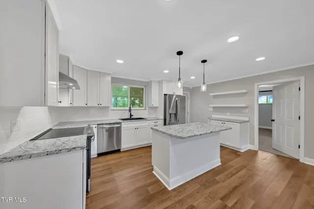 $430,000 | 412 Bays Cove Trail, Kingsport, TN 37660