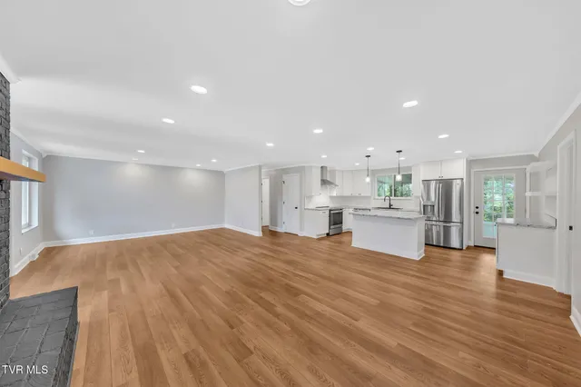 $430,000 | 412 Bays Cove Trail, Kingsport, TN 37660