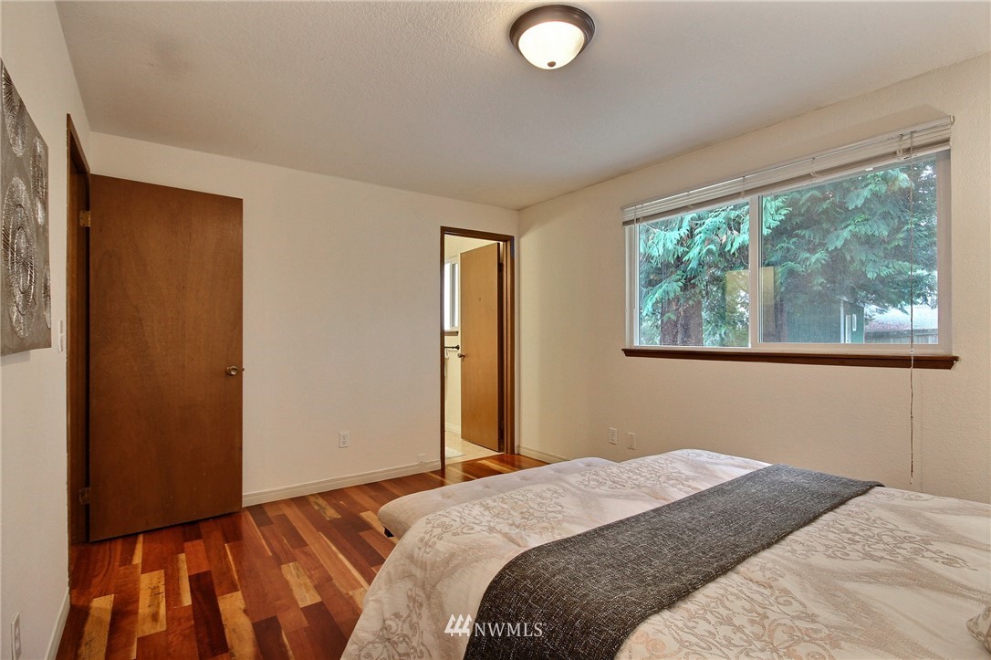 1702 171st Place Southeast Bothell, WA 98012 - Photo 14 of 24