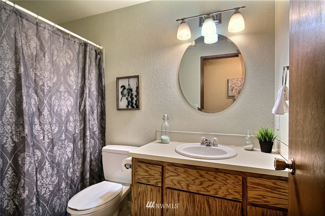 1702 171st Place Southeast Bothell, WA 98012 - Photo 18 of 24