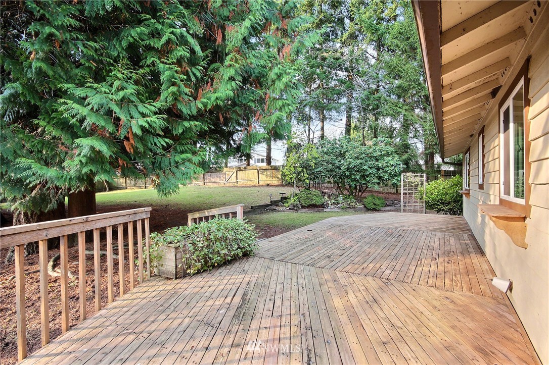 1702 171st Place Southeast Bothell, WA 98012 - Photo 19 of 24
