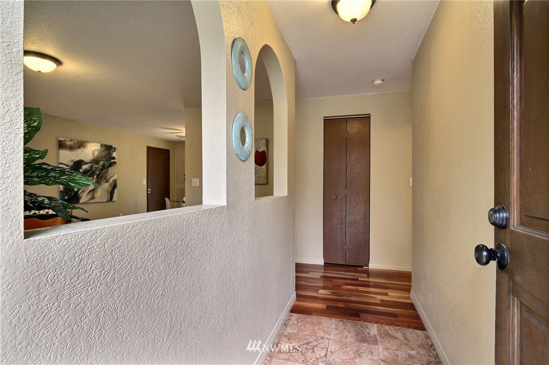 1702 171st Place Southeast Bothell, WA 98012 - Photo 3 of 24