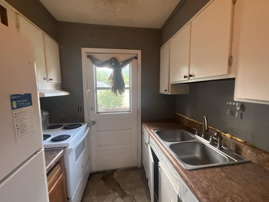 411 Elm Avenue, Unit 3 Jasper, TN 37347 - Photo 4 of 16 2025_07_29_13_55_58