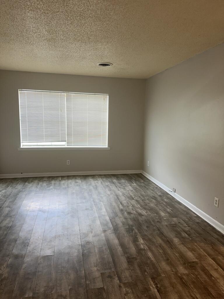 411 Elm Avenue, Unit 3 Jasper, TN 37347 - Photo 8 of 16 2025_08_25_12_50_56