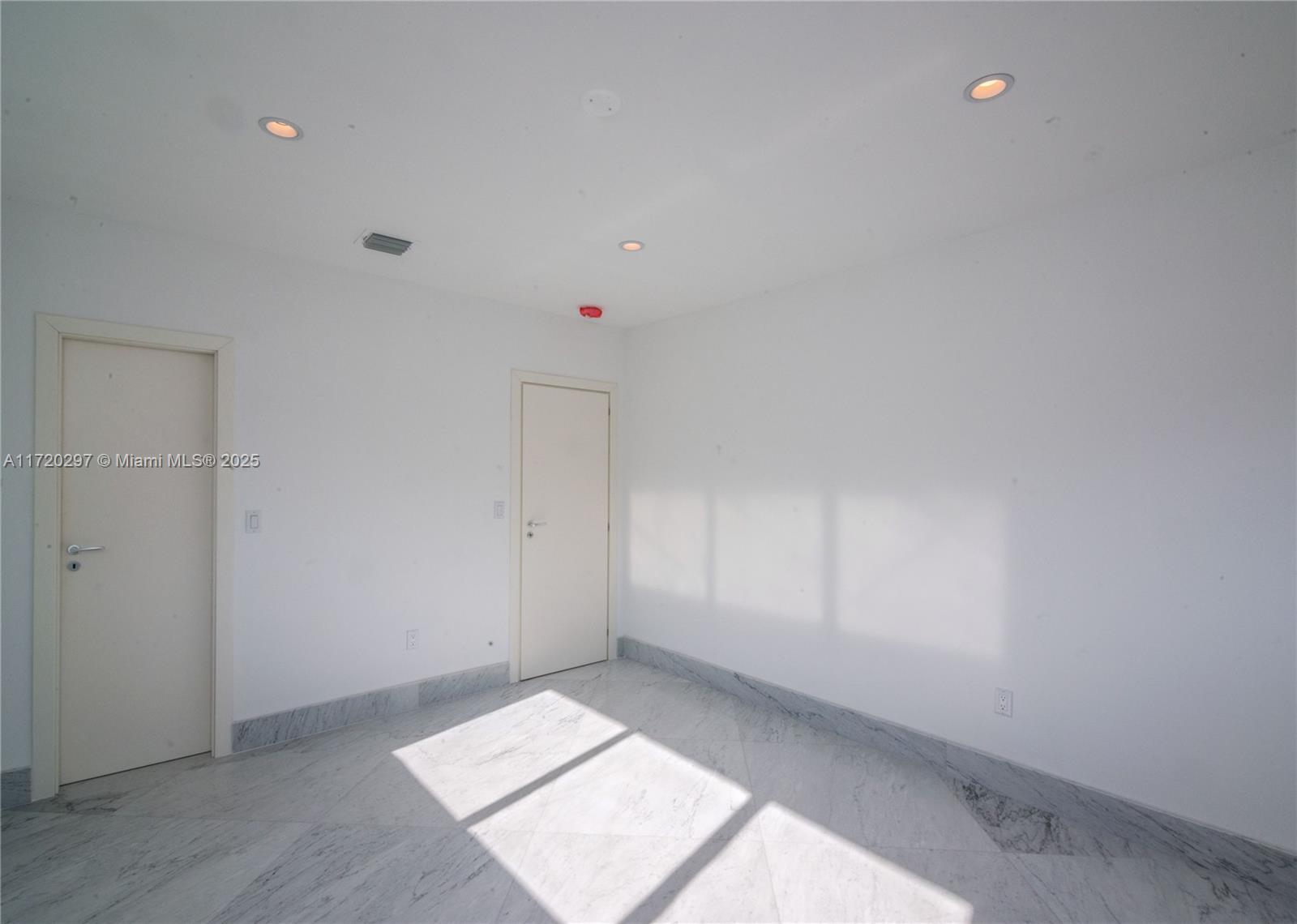 4500 Alton Road Miami Beach, FL 33140 - Photo 16 of 32 a view of an empty room