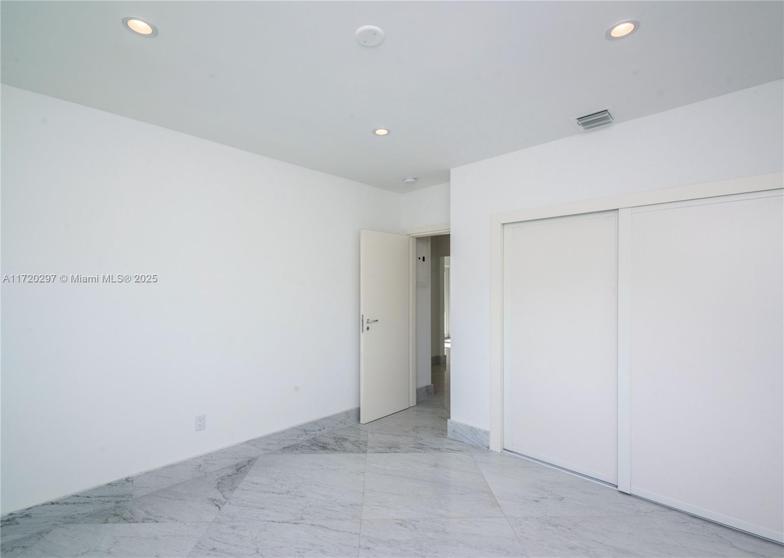 4500 Alton Road Miami Beach, FL 33140 - Photo 17 of 32 a view of an empty room