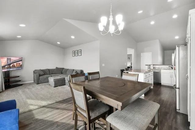 $358,900 | 302 8th Street East, Horace, ND 58047