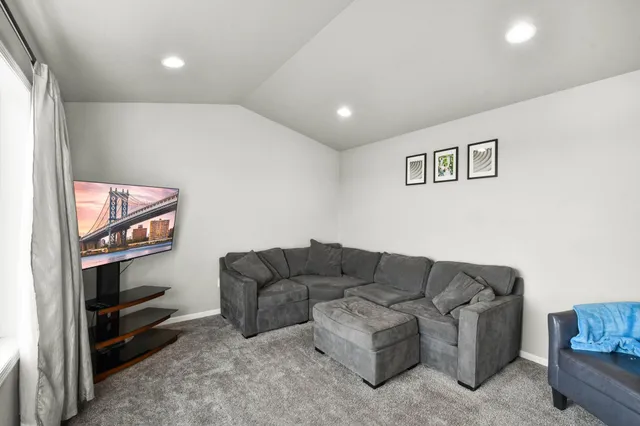 $358,900 | 302 8th Street East, Horace, ND 58047