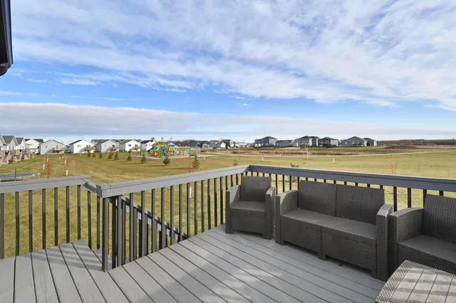 $358,900 | 302 8th Street East, Horace, ND 58047