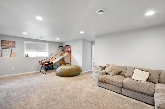 $358,900 | 302 8th Street East, Horace, ND 58047