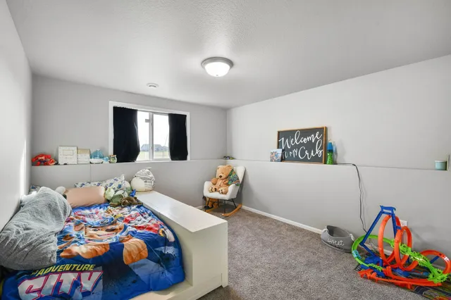 $358,900 | 302 8th Street East, Horace, ND 58047