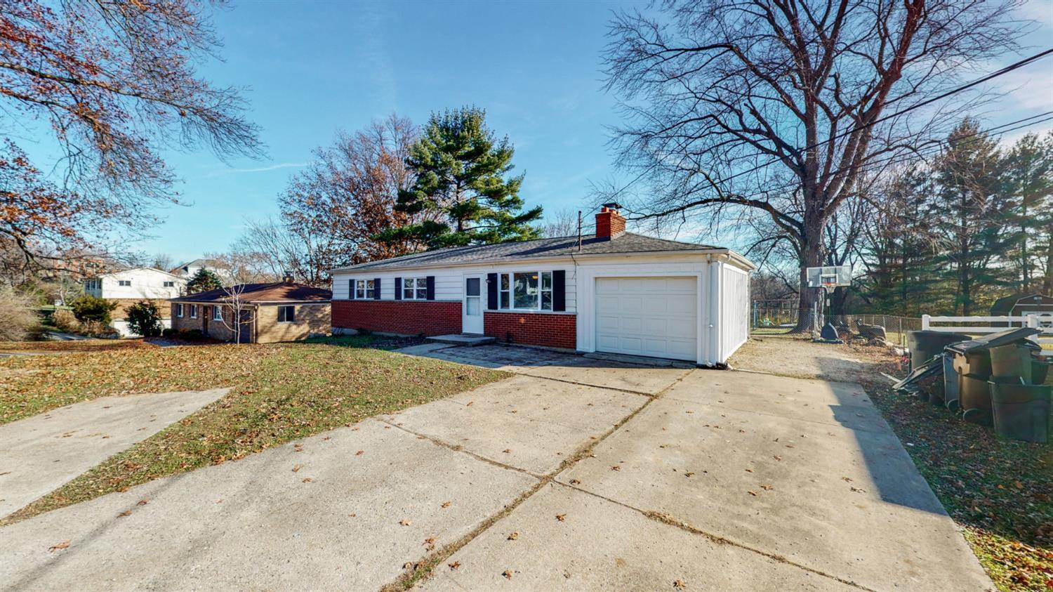 6399 Springdale Road Cincinnati, OH 45247 - Photo 4 of 31