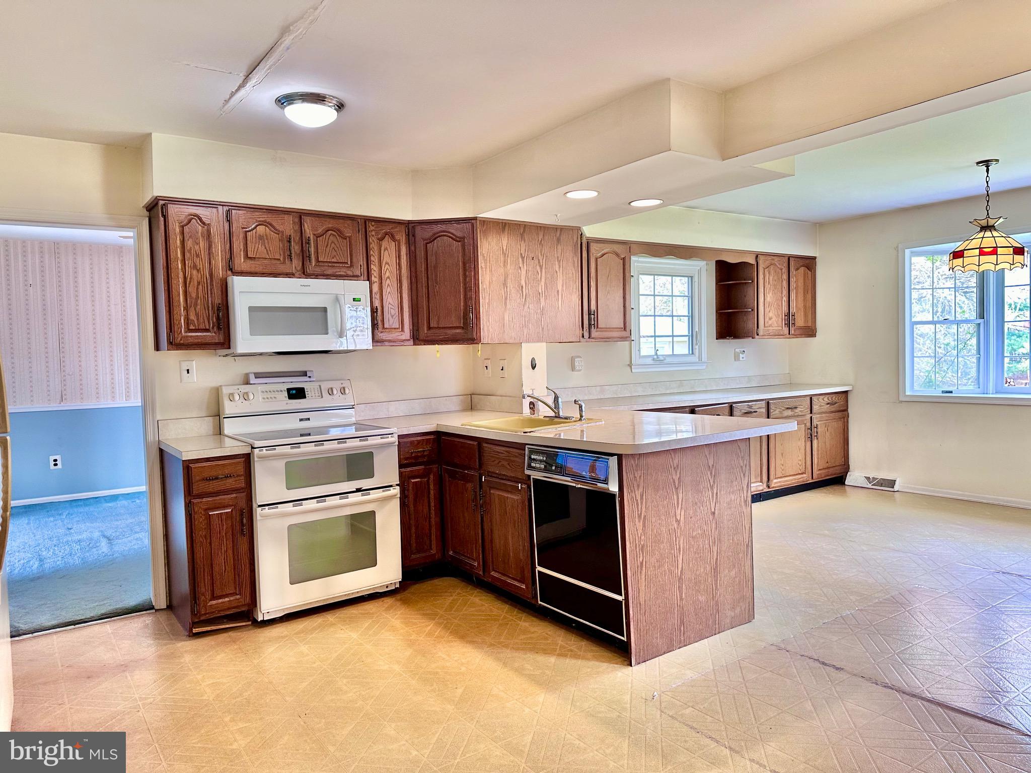 561 Sharon Road Colmar, PA 18915 - Photo 9 of 43 Gallery Image 9