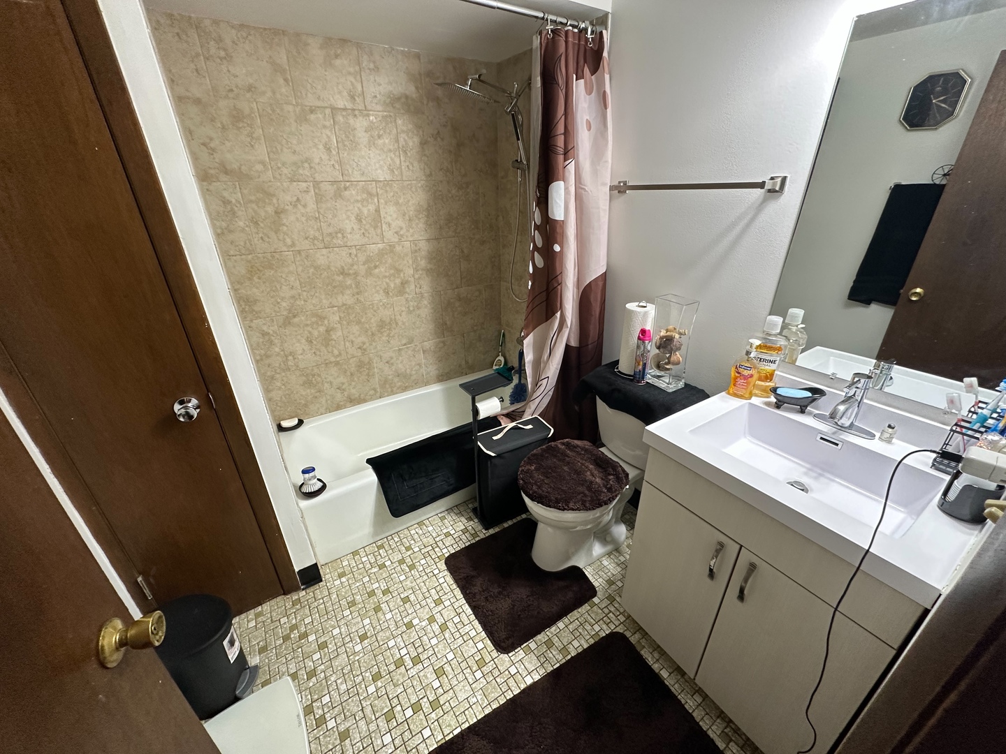 2121 176th Place Lansing, IL 60438 - Photo 14 of 26 a bathroom with a sink and a mirror