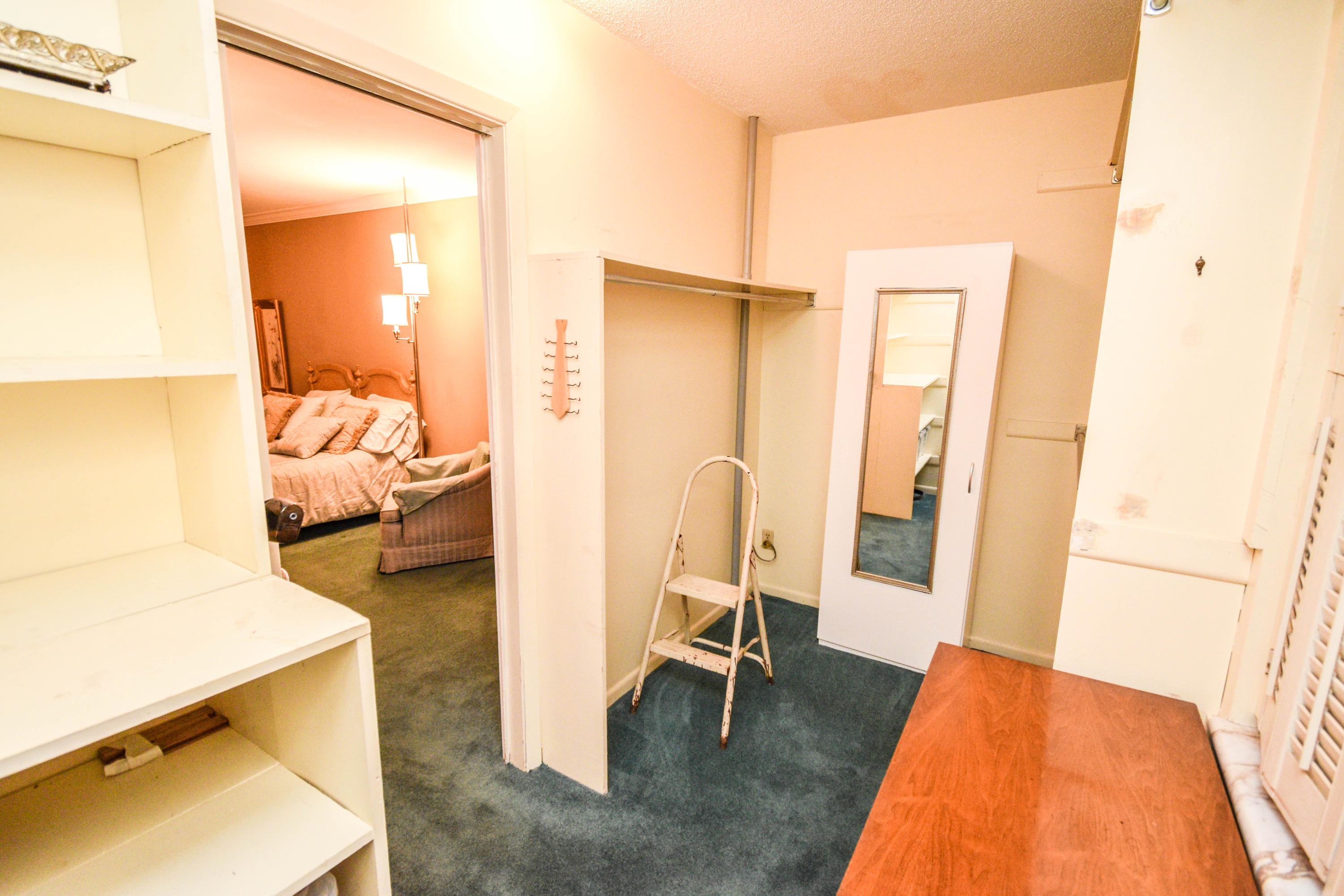 2185 Jones Bend Road Louisville, TN 37777 - Photo 12 of 36 Mastercloset
