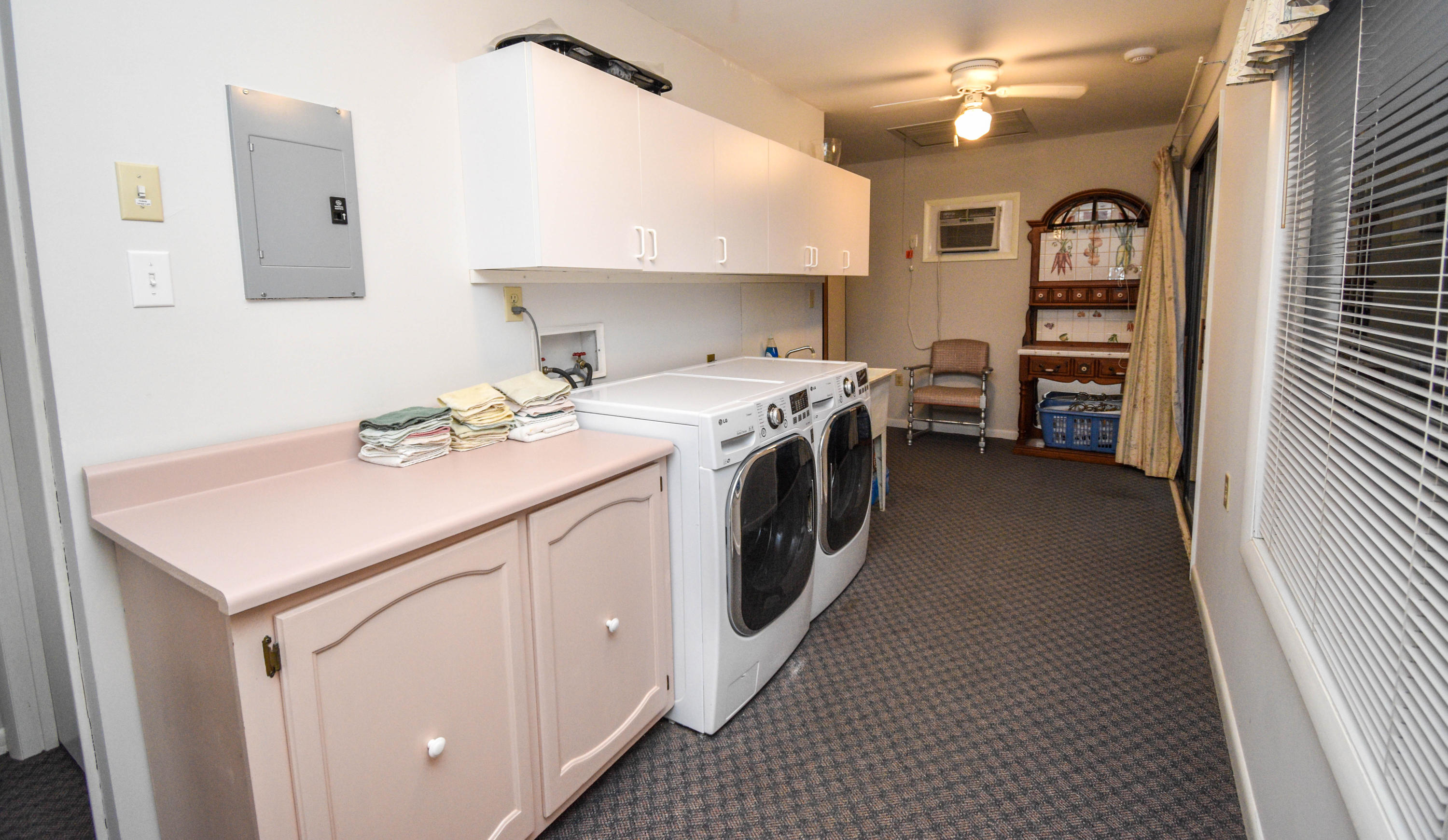 2185 Jones Bend Road Louisville, TN 37777 - Photo 22 of 36 Laundry