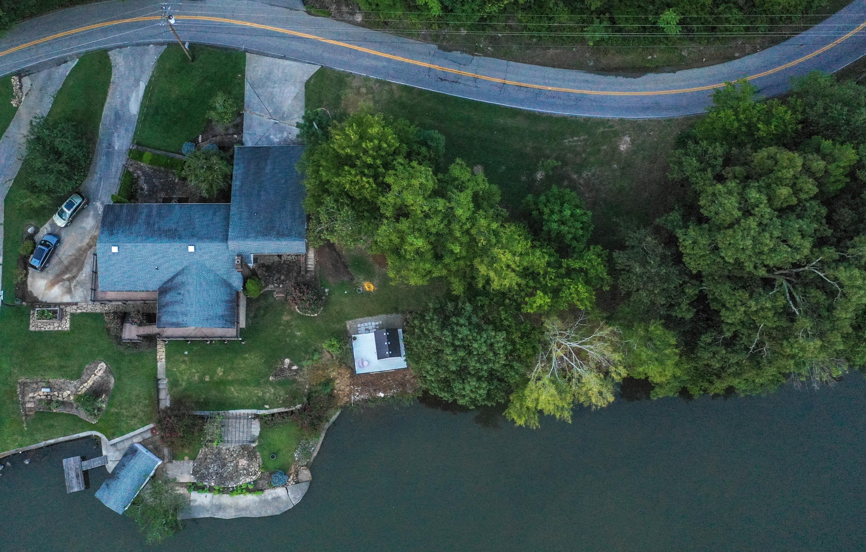 2185 Jones Bend Road Louisville, TN 37777 - Photo 32 of 36 Topshotjpg